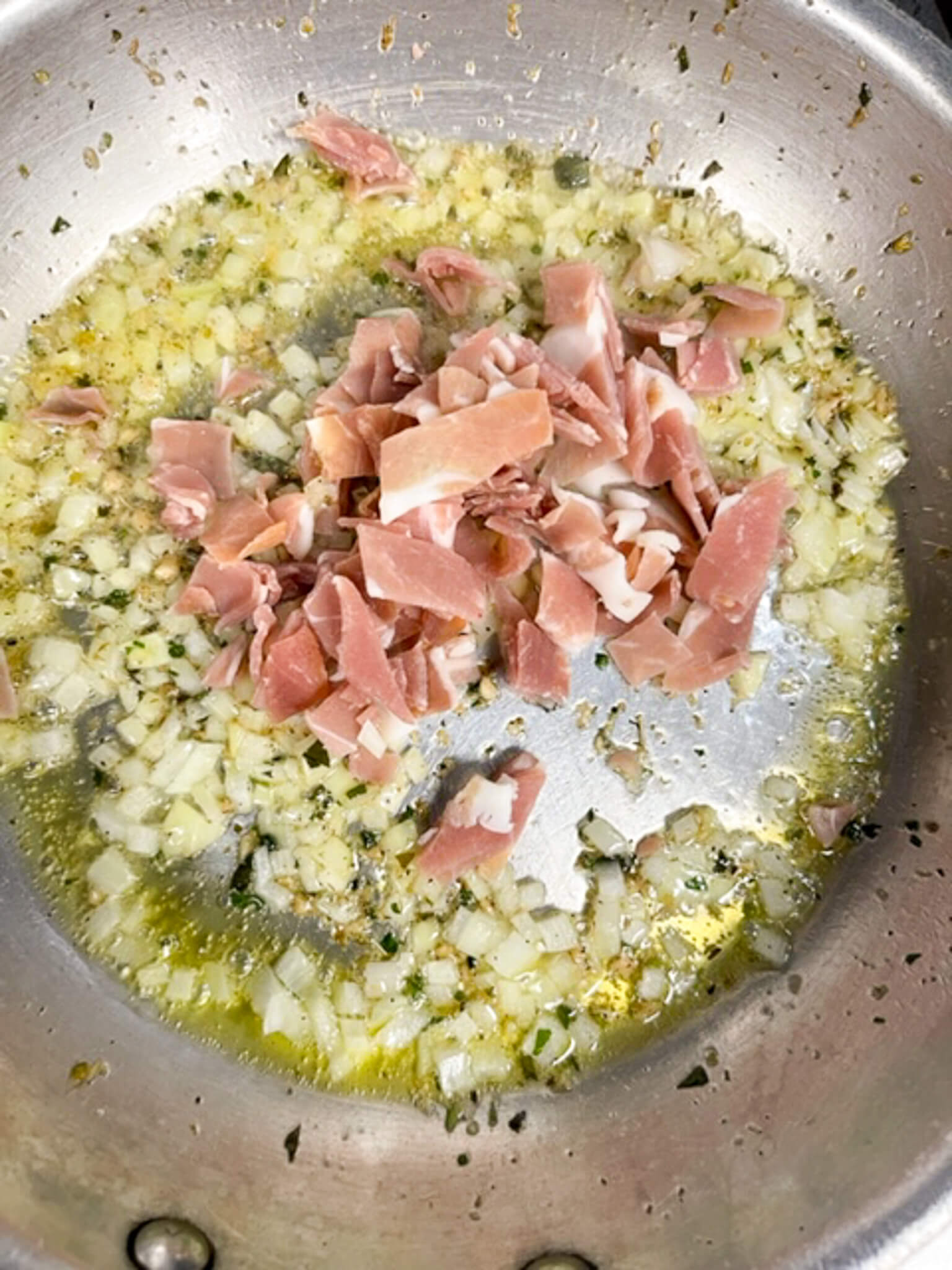 Fast-Casual Italian Restaurant proscuitto in penne alla vodka sauce